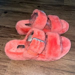 Ugg slides coral color